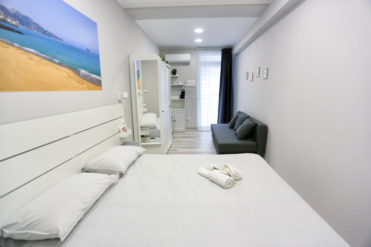 Ag Luxury Rooms 贾迪尼-纳克索斯 外观 照片