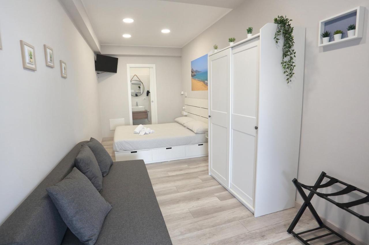 Ag Luxury Rooms 贾迪尼-纳克索斯 外观 照片