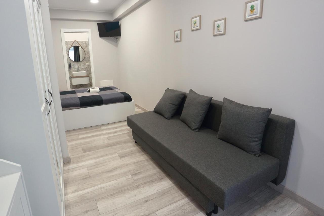 Ag Luxury Rooms 贾迪尼-纳克索斯 外观 照片